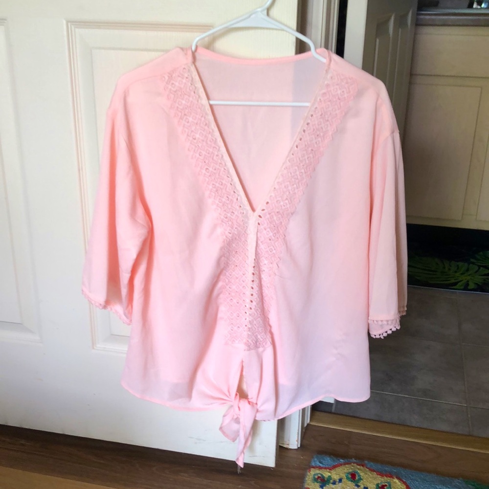 Women’s tie-front crochet loose fit blouse - light pink baby pink size L